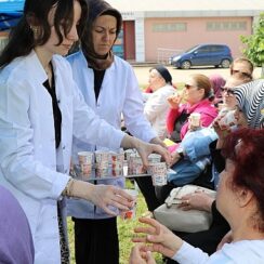 Yasemin Anne Şehir Merkezinde “Detoks Şenliği”