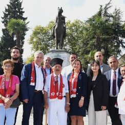 Atatürk’ün Cumhurbaşkanı olarak Bursa’ya gelişinin 100. yılı törenle kutlandı