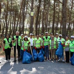 Başkan Duman’ın da katıldığı temizlik çalışmasında 5 ton atık toplandı