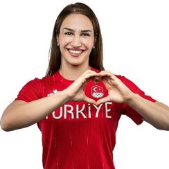 Buse Tosun Çavuşoğlu Paris 2024’teki İlk Güreş Madalyamızı Kazandı