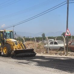 Büyükşehir asfalt onarım çalışması yapıyor