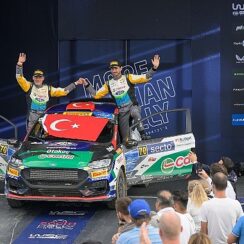 Castrol Ford Team Türkiye, Dünya Ralli Şampiyonası’nın Finlandiya ayağında Türk bayrağını podyumda dalgalandırdı