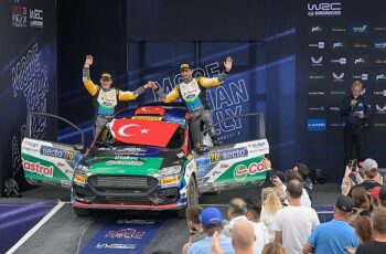 Castrol Ford Team Türkiye, Dünya Ralli Şampiyonası’nın Finlandiya ayağında Türk bayrağını podyumda dalgalandırdı