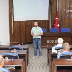 Edremit Belediyesi’nde hizmet içi eğitim programları sürüyor