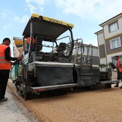 Ertuğrulgazi Mahallesinde Tretuvar Ve Yol Kaplama Çalışmaları Sürüyor