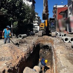 Kartepe’de Altyapı Çalışması Gece Gündüz Demeden Sürüyor