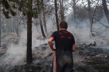 Kocaeli İtfaiyesi, Bolu’da soğutma çalışması yapıyor