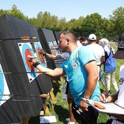 Konya Büyükşehir İller Arası Okçuluk Turnuvası’nda Sporcular Hedefi On İkiden Vurmak İçin Yarıştı