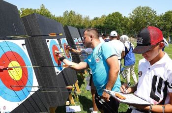 Konya Büyükşehir İller Arası Okçuluk Turnuvası’nda Sporcular Hedefi On İkiden Vurmak İçin Yarıştı