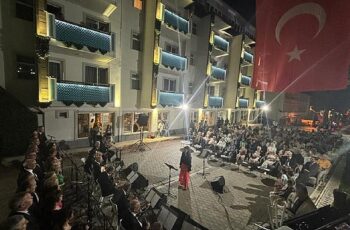 Oylat’ta Musiki Tadında Gece