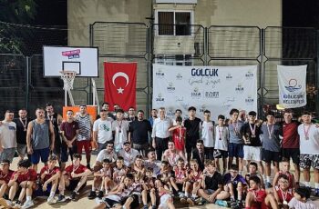 Şölene Dönüşen Sokak Basketbolu Rekor Katılımla Sona Erdi