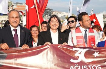 Üsküdar’da 30 Ağustos Zafer Bayramı Coşkuyla Kutlandı