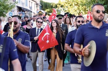 Alaçatı’nın Kurtuluşu’nun 102. Yılı Coşkuyla Kutlandı!