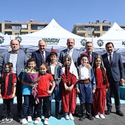 Başkan Altay Yeni Eğitim-Öğretim Yılının İlk Gününde Öğrencilerin Heyecanına Ortak Oldu