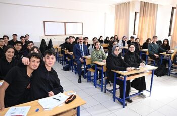 Başkan Altay YKS’ye Hazırlanan Öğrencileri “Dijital Eğitim Platformu”na Kayıt Yaptırmaya Davet Etti