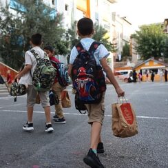 İstanbul Büyükşehir Belediyesi İBB’nin, ‘Okul Beslenme Desteği Projesi’ kapsamında öğrencilere sağladığı beslenme desteği bugün başladı