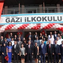 İzmir’de 2024-2025 Eğitim Öğretim Yılı Coşkuyla Başladı