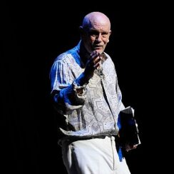 John Malkovich Yok Satıyor! Biletler Tükenmek Üzere!