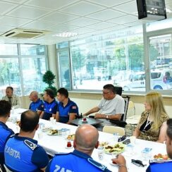 Kahramankazan Belediye Başkanı Selim Çırpanoğlu, Zabıta Haftası dolayısıyla Zabıta Müdürlüğü’nü ziyaret ederek personellerle bir araya geldi