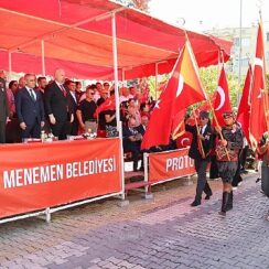 Menemen’de Kurtuluş Coşkusu.