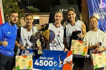 Sokak basketbolu rekabeti dostluk içinde tamamlandı  İzmir Cup’a 93’üncü İEF’te muhteşem final