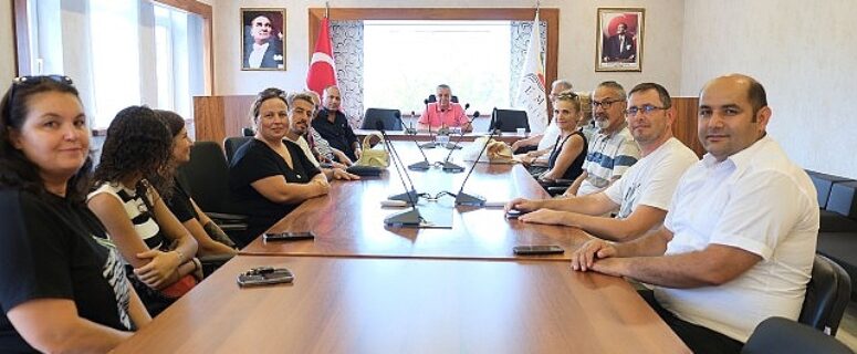 Velilerden Başkan Topaloğlu’na teşekkür ziyareti