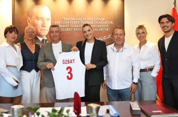 Voleybolun yıldızı Güzelbahçe’de antrenman yapacak