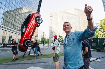 Yeni Nissan Qashqai, Dünya bungee jumping rekorunu kırdı