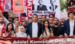 CHP Gençlik Kolları’ndan Kartal’da Özgürlük Korteji