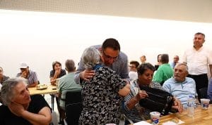 Yiğit, Cemevine konuk oldu, hayır lokmasını paylaştı