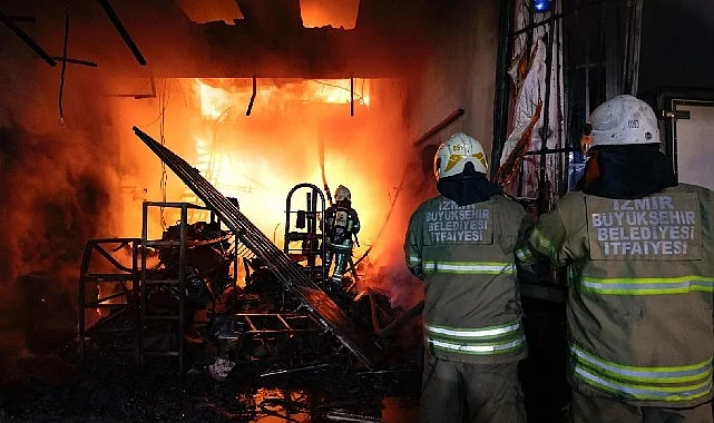 Kemalpaşa’da sanayi sitesinde çıkan yangın kontrol altına alındı